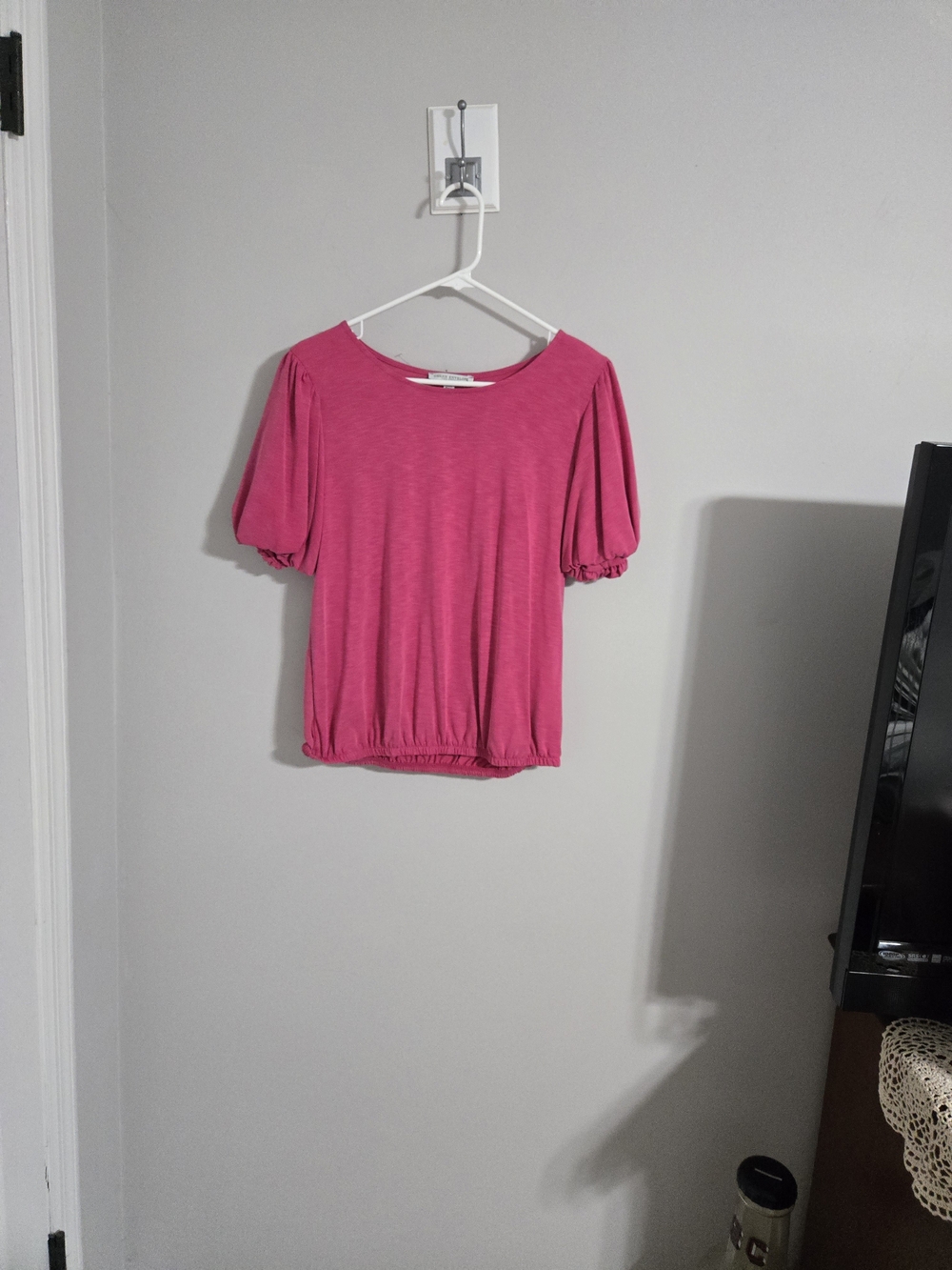 Green Envelope Hot Pink Puff Sleeve Top
